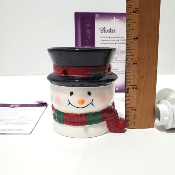 SCENTSY Bluster SNOWMAN Wax Warmer 3.5" tall - Retired Holiday - Picture 4 of 12